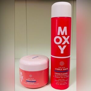 Bath and Body Works Moxy Curly Hair
